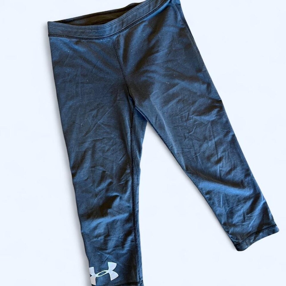 Under Armour black leggings #activewear #athletic
